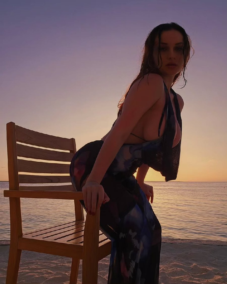 Sexy girl Miranda Faith nude in Ahmedabad