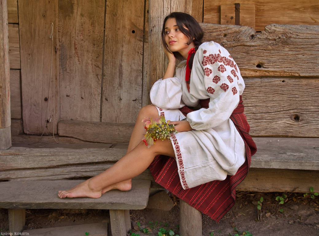 Fresh photos, fresh mood — Women in Slavic costumes online in Ahmedabad