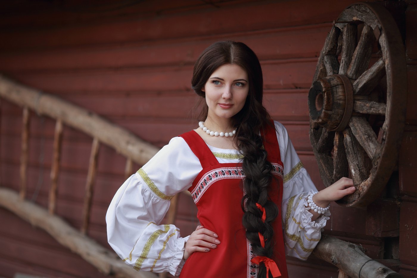 Girls in Slavic costumes’s look of the day — catch her live in Ahmedabad