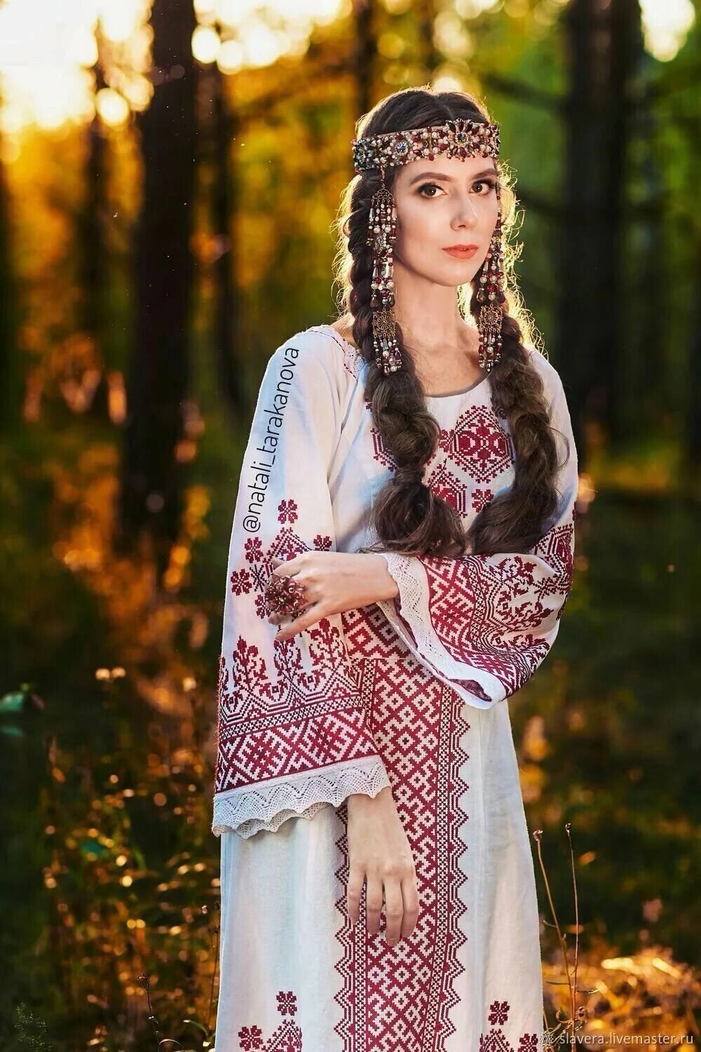 Girls in Slavic costumes in Ahmedabad — step in, relax, and chat live