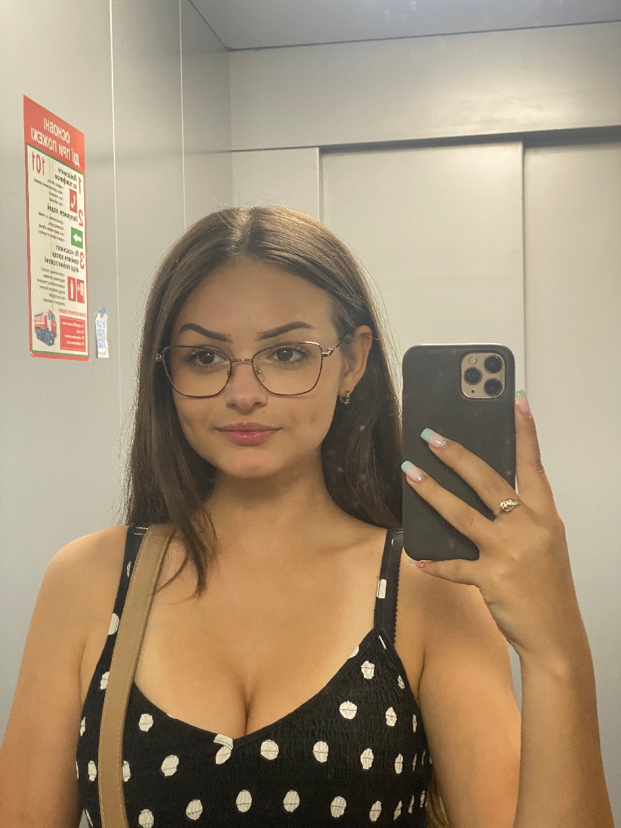 Sexy model Stacy in Ahmedabad